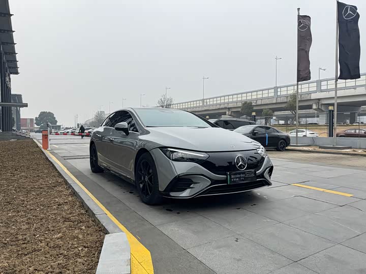Mercedes-Benz EQE 2022 2022款 350 先锋版