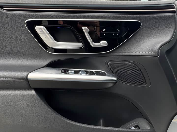 Mercedes-Benz EQE 2022 2022款 350 先锋版