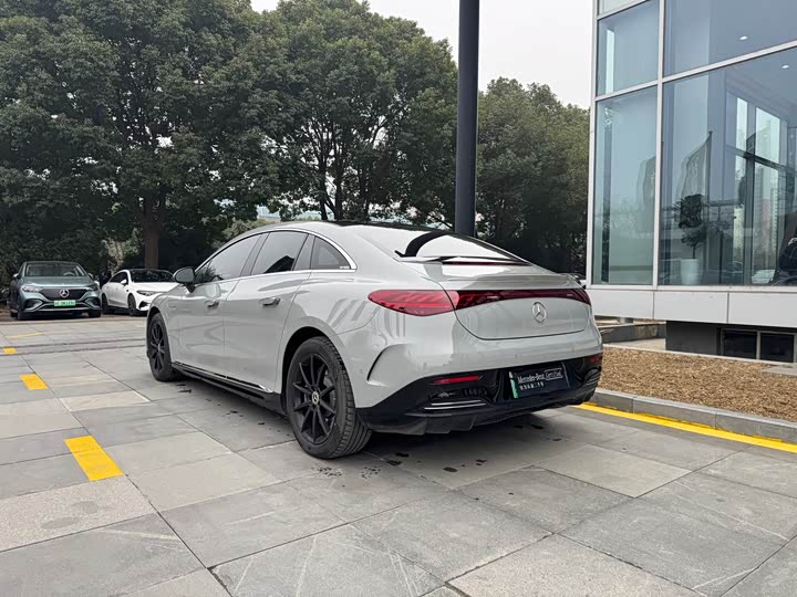 Mercedes-Benz EQE 2022 2022款 350 先锋版