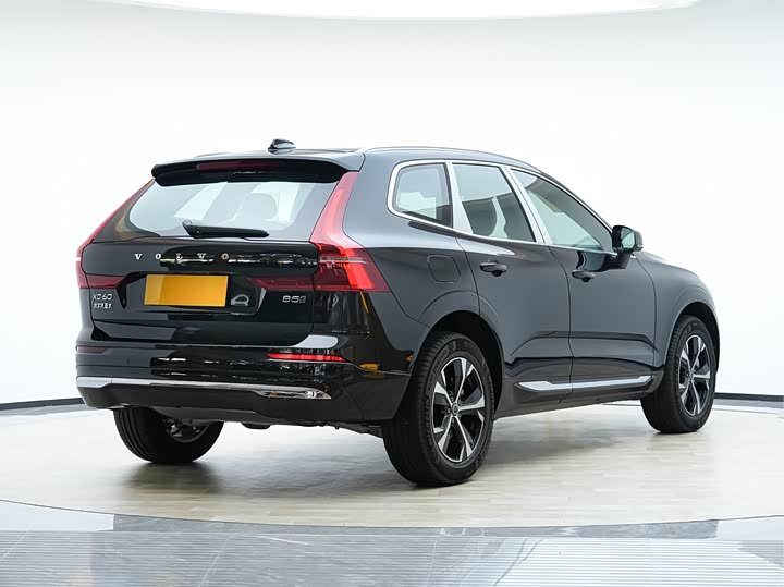 Volvo XC60 2026 2026款 B5 四驱智逸豪华版