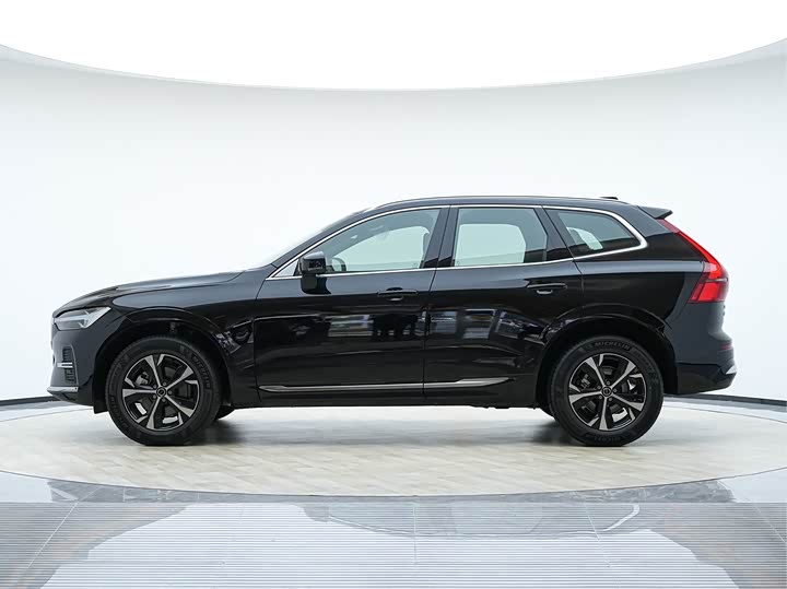 Volvo XC60 2026 2026款 B5 四驱智逸豪华版