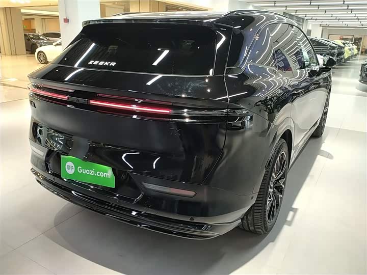 Zeekr 7X 2025 2025款 100kWh 长续航后驱智驾版