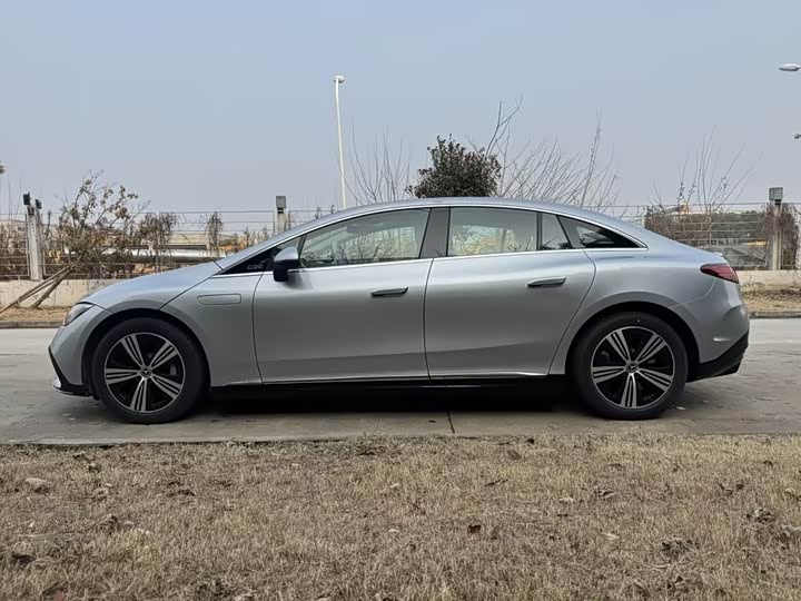 Mercedes-Benz EQE 2022 2022款 350 先锋版