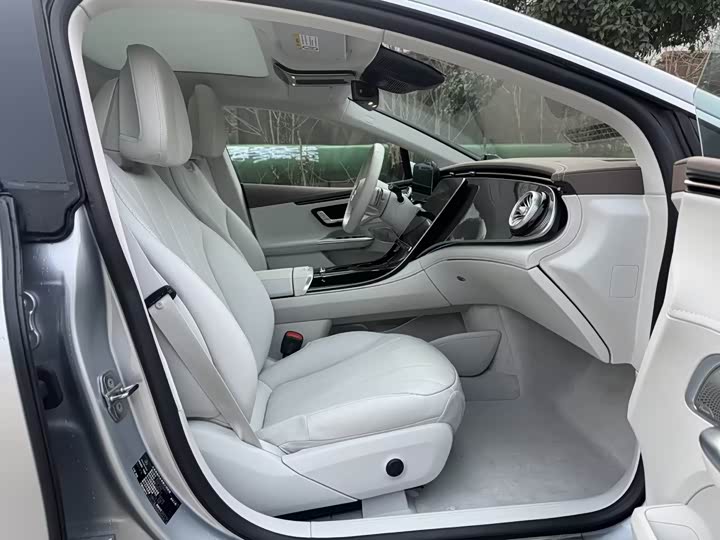 Mercedes-Benz EQE 2022 2022款 350 先锋版