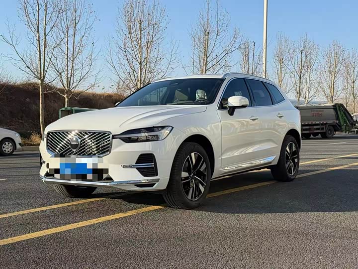 Volvo XC60 2026 2026款 B5 四驱智雅豪华版