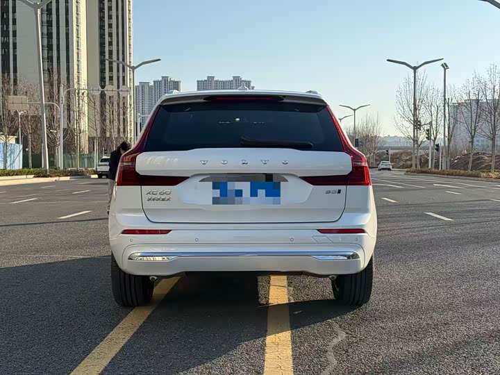 Volvo XC60 2026 2026款 B5 四驱智雅豪华版