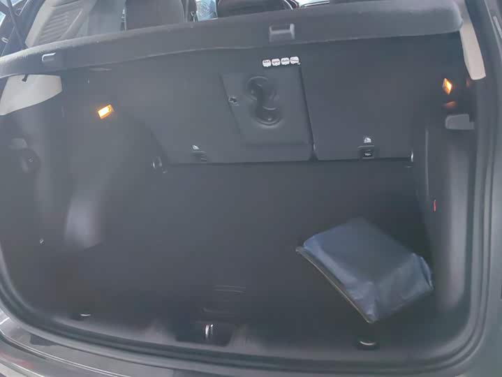 Jeep Compass 2019 2019款 220T 自动四驱高性能旗舰版