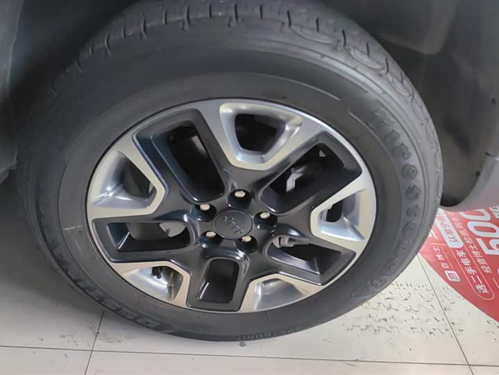 Jeep Compass 2019 2019款 220T 自动四驱高性能旗舰版