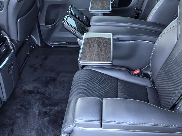 Toyota Alphard 2024 2024款 双擎 2.5L 臻享版