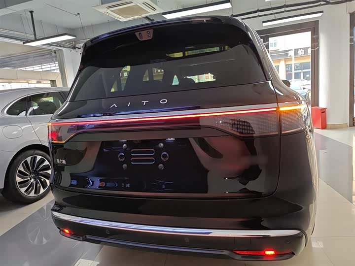 Aito M8 2025 2025款 增程 Max+版 53.4kWh 5座版