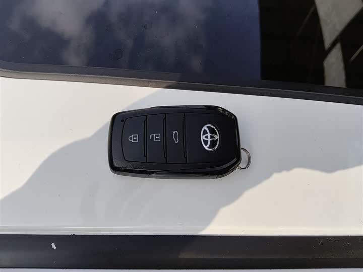 Toyota Corolla 2024 2024款 1.8L 智能电混双擎 精英版