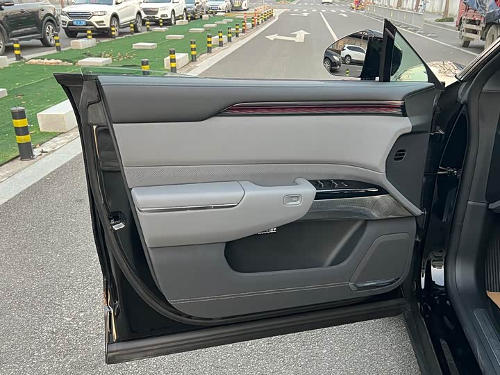 Zeekr 7X 2025 2025款 100kWh 长续航后驱智驾版