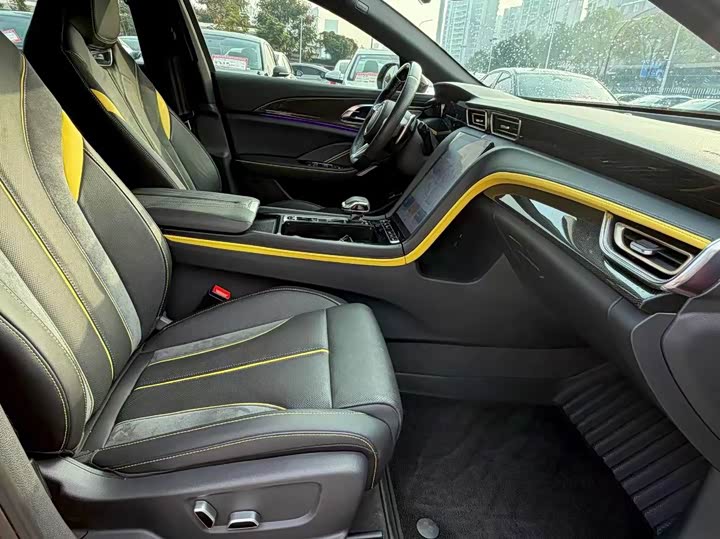 Hongqi H6 2023 2023款 2.0T 致尚版