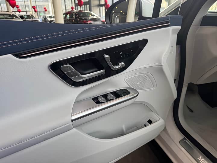 Mercedes-Benz EQE 2025 2025款 500 4MATIC 先锋版