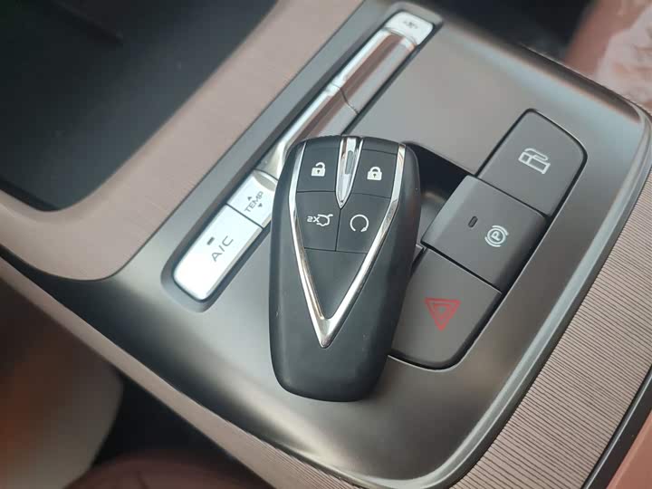 Changan Eado EV 2025 2025款 智慧新蓝鲸 145KM 战舰版