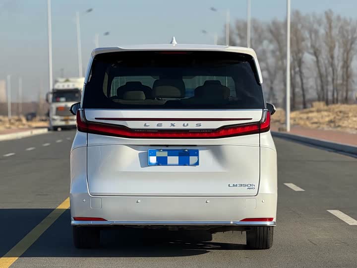 Lexus LM 2023 2023款 350h 七座隽雅版