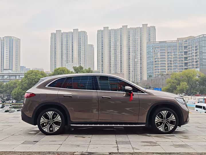 Mercedes-Benz EQE SUV 2023 2023款 350 4MATIC 豪华版