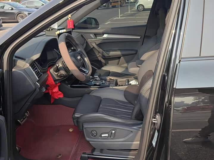 Audi Q5L Sportback 2023 2023款 40 TFSI 豪华型