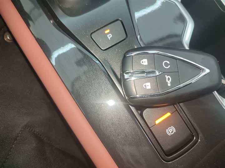 Changan CS75 2026 2026款 PRO 1.5T DCT 尊享型 7座