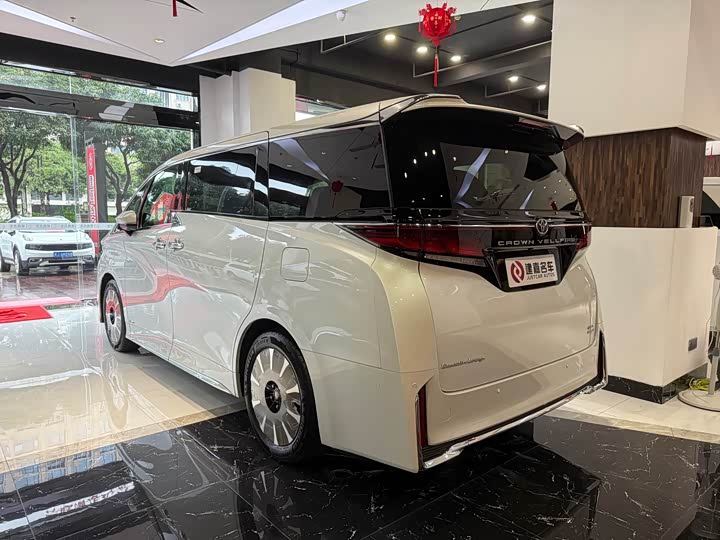 Toyota Vellfire 2024 2024款 皇冠 双擎 2.5L 至尊行政版