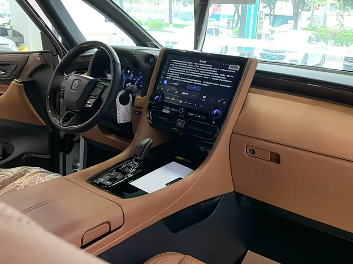 Toyota Vellfire 2024 2024款 皇冠 双擎 2.5L 至尊行政版