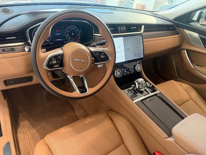 Jaguar XF L 2024 2024款 2.0T P250 两驱尊享豪华版