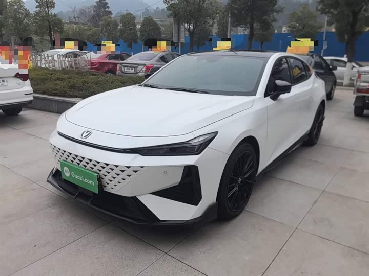 Changan UNI-V 2024 2024款 1.5T 尊贵运动型