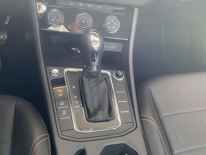 Volkswagen Bora 2024 2024款 200TSI DSG悦行版