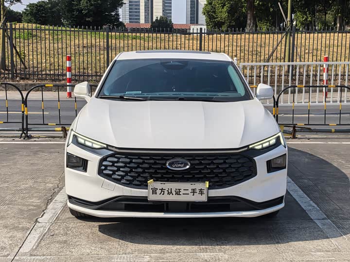 Ford Mondeo 2025 2025款 2.0T EcoBoost 豪华型
