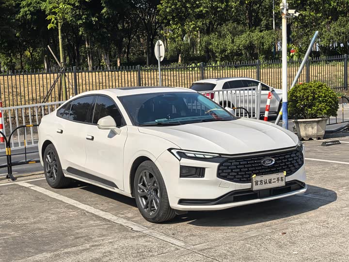Ford Mondeo 2025 2025款 2.0T EcoBoost 豪华型