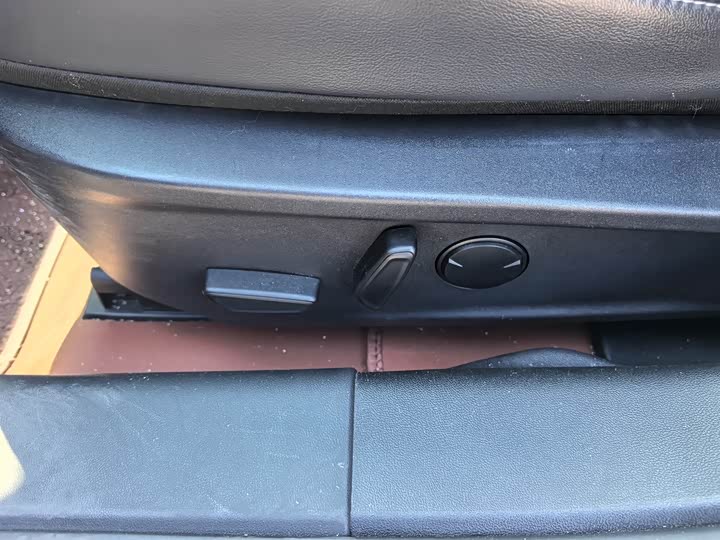 Ford Mondeo 2025 2025款 2.0T EcoBoost 豪华型