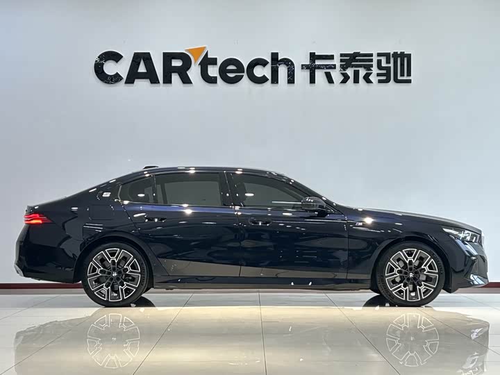 BMW 5 Series 2025 2025款 530Li 尊享型 M运动套装
