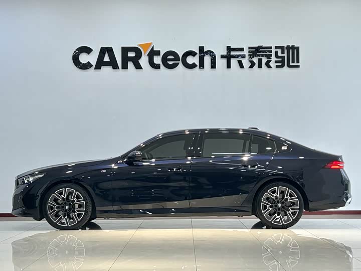 BMW 5 Series 2025 2025款 530Li 尊享型 M运动套装