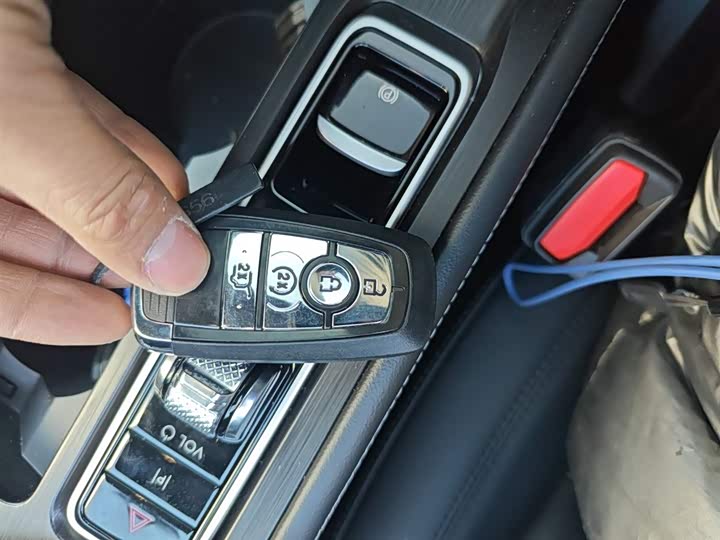 Lincoln Corsair 2024 2024款 1.5T 两驱尊享混动版