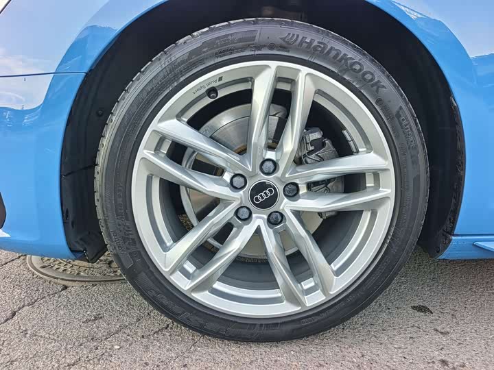 Audi A4 2021 2021款 Avant 先锋派 40 TFSI 豪华动感型