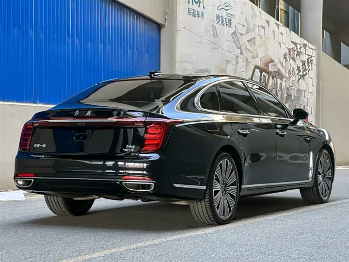 2025 Hongqi H9