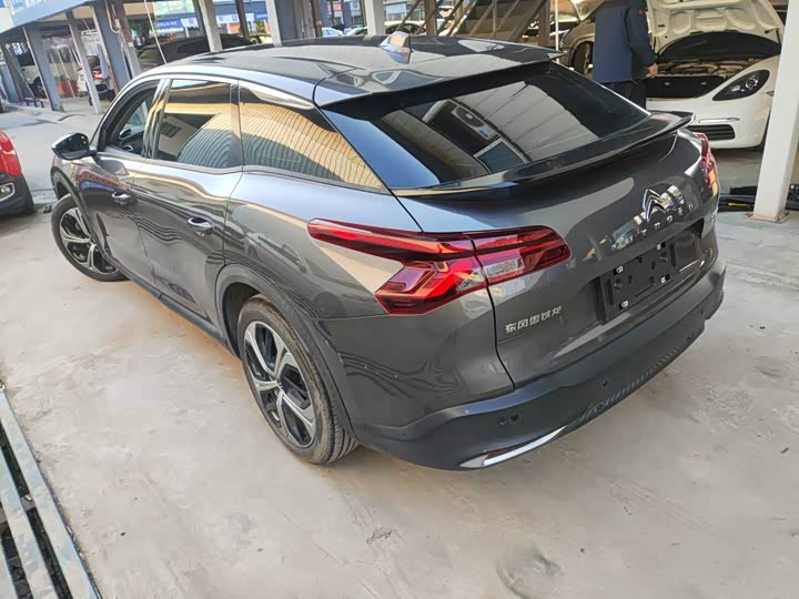 Citroen C5 X 2022 2022款 1.6T 享不凡 虎年开门红版