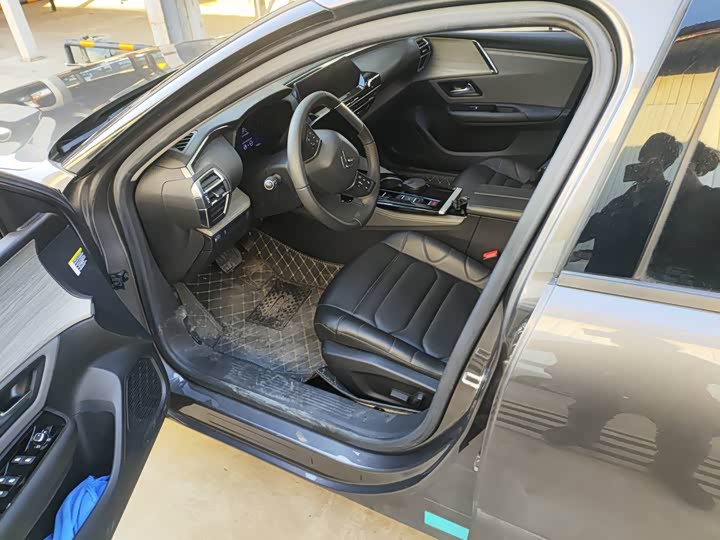 Citroen C5 X 2022 2022款 1.6T 享不凡 虎年开门红版