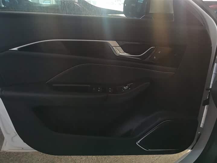 Bestune B70 2025 2025款 龙耀版 1.5T 欢享型