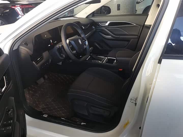 Bestune B70 2025 2025款 龙耀版 1.5T 欢享型