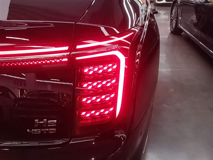 Hongqi H9 2024 2024款 2.0T 旗畅 私享风尚版