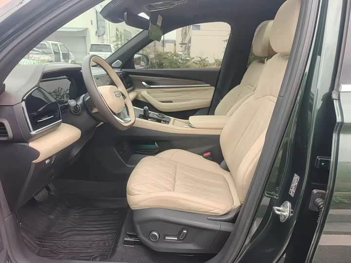 Geely Monjaro 2025 2025款 东方曜 2.0TD 自动四驱望月版