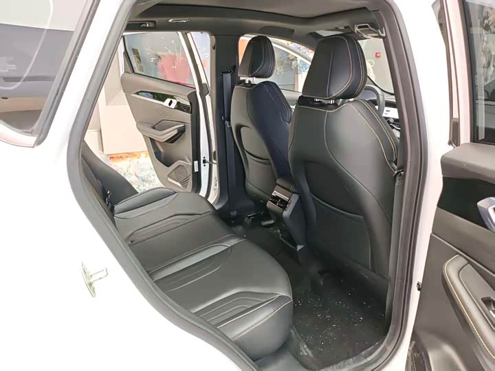 Geely Coolray 2025 2025款 缤越L 1.5TD DCT 星耀