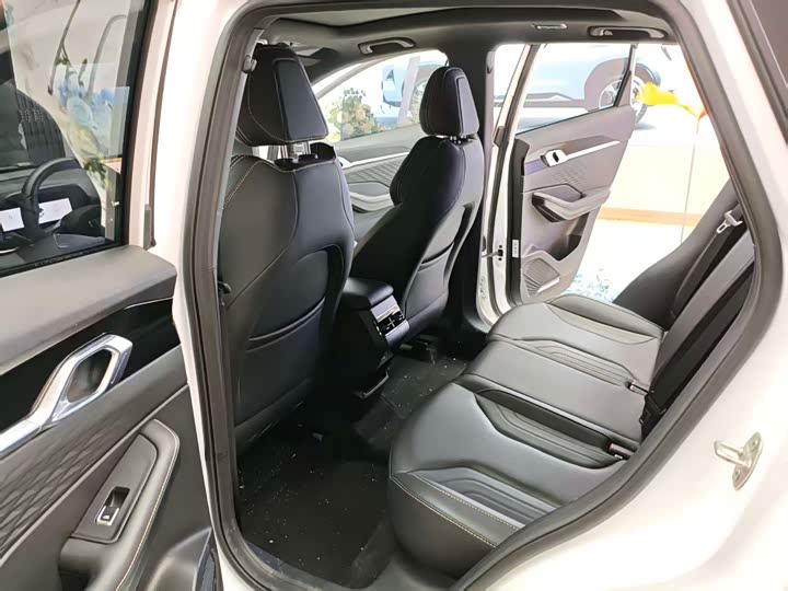 Geely Coolray 2025 2025款 缤越L 1.5TD DCT 星耀