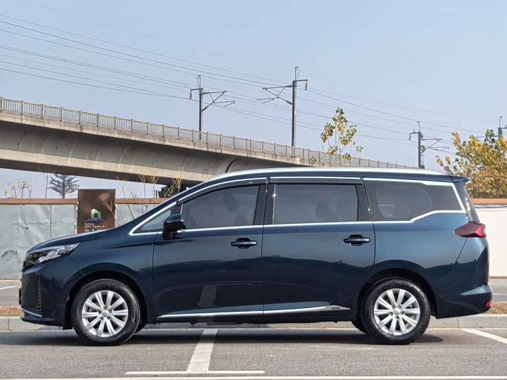 GAC Trumpchi M6 2023 2023款 PRO 270T DCT精英版