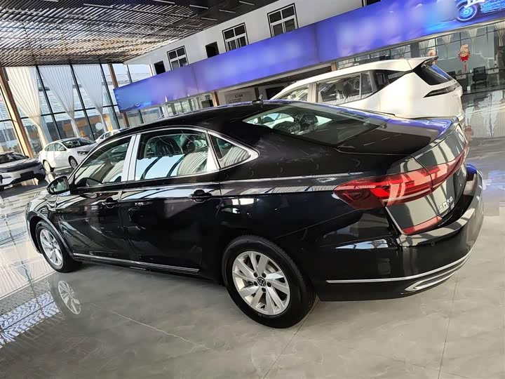 Volkswagen Passat Hybrid 2025 2025款 430PHEV 混动商务版