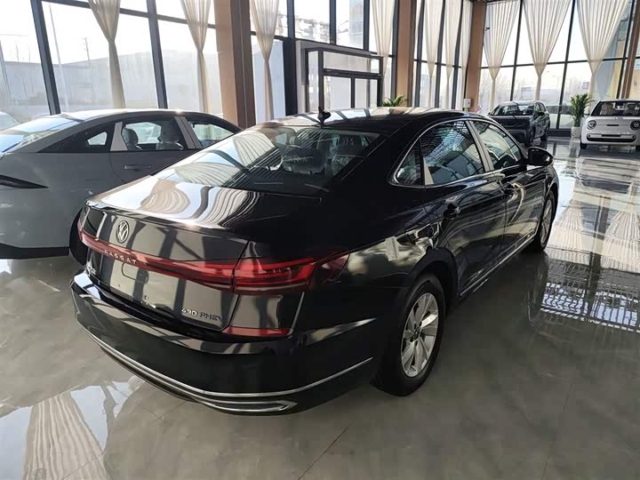 Volkswagen Passat Hybrid 2025 2025款 430PHEV 混动商务版