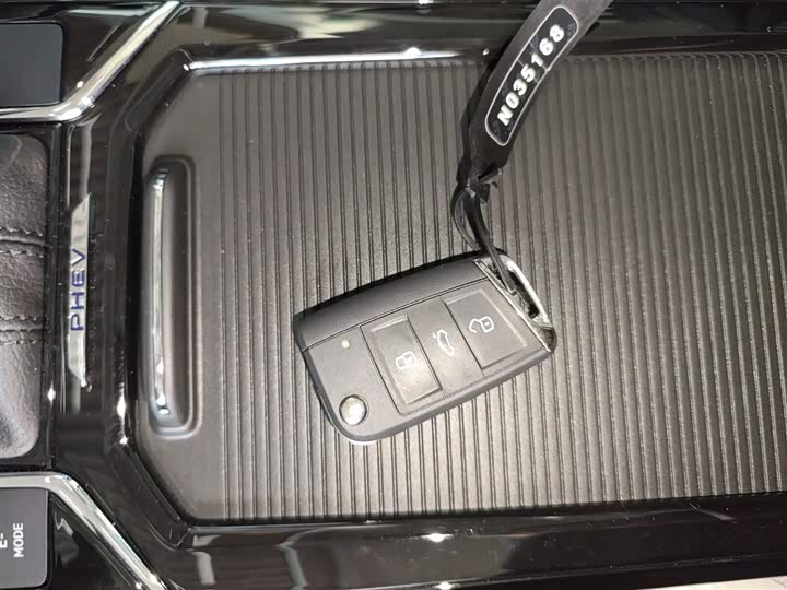 Volkswagen Passat Hybrid 2025 2025款 430PHEV 混动商务版