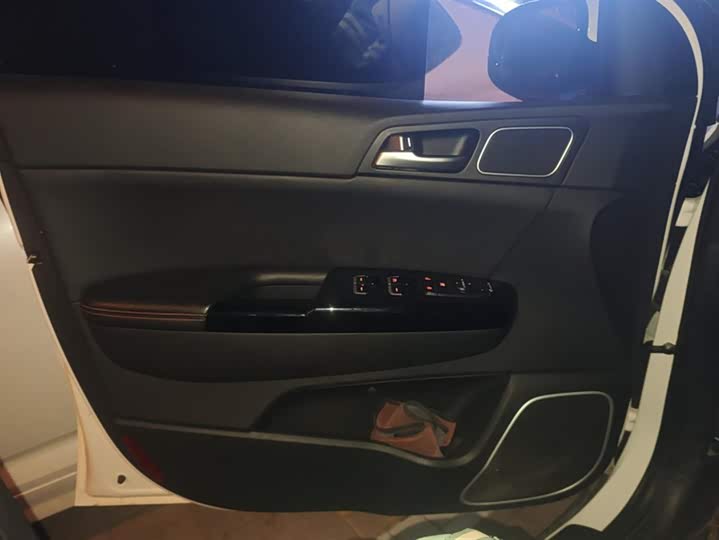 Kia KX5 2021 2021款 2.0L 自动两驱舒适版