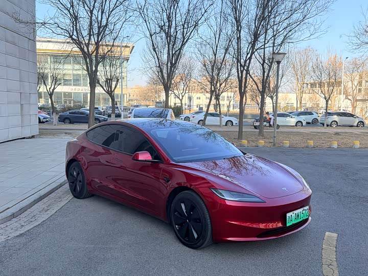 2025 Tesla Model 3